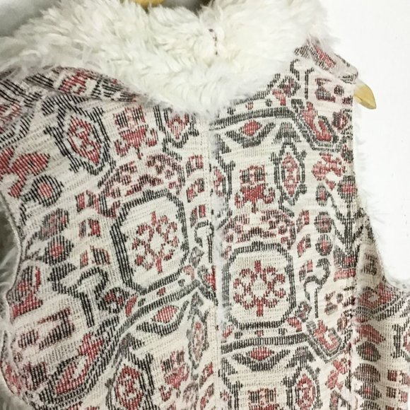 HEI HEI Anthropologie Geometric Jacquard Sherpa Faux Fur Vest - Picture 8 of 12